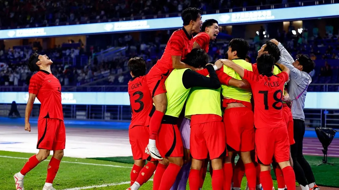 لاعبو كوريا الجنوبية يحصدون ذهبية "الآسياد" وإعفاء من الخدمة العسكرية