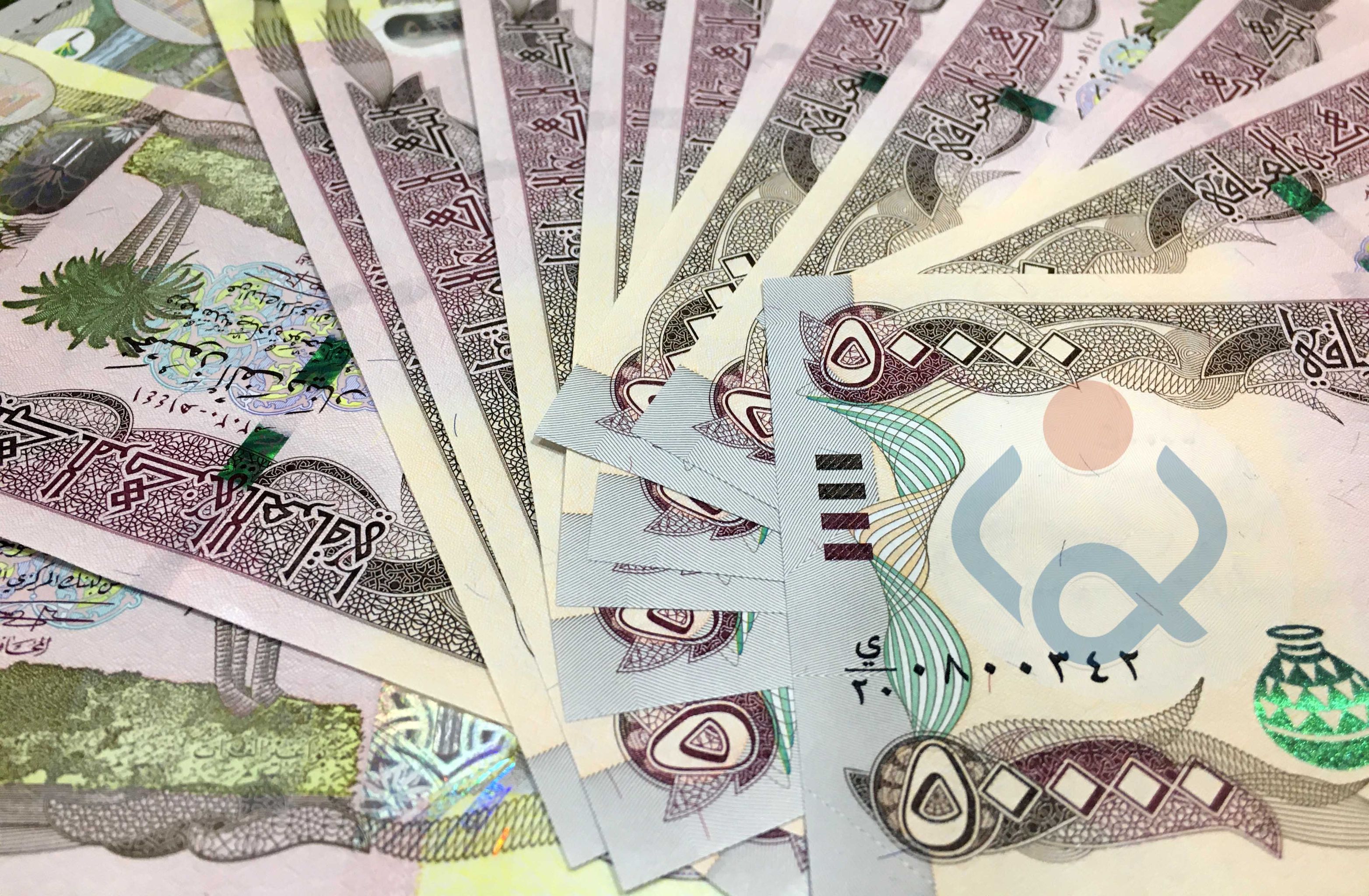 مواطنون مهددون ببيع منازلهم بسبب تقصير حكومي