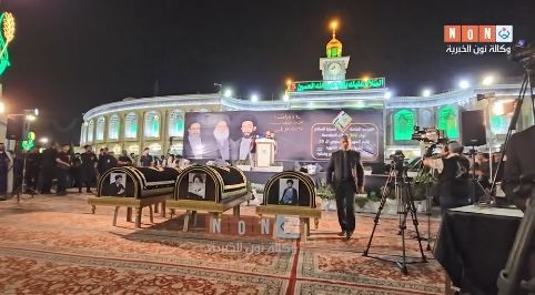 بالفيديو:الصدريون يحيون ذكرى استشهاد السيد محمد الصدر ونجليه عند باب قبلة الامام الحسين (ع)