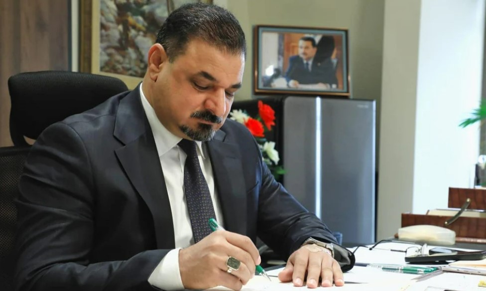 مستشار السوداني يبشر الشباب: فرص عمل كثيرة بانتظاركم